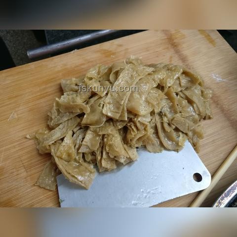凉皮消费新趋势：健康美味引领未来